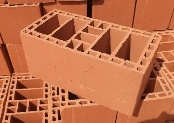 tijolo-ceramico-estrutural-familia-39